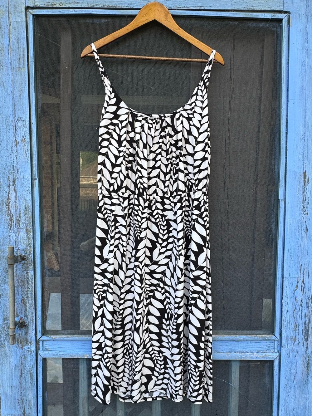 Bisou Bisou Black and White Leaf-Print Maxi Dress